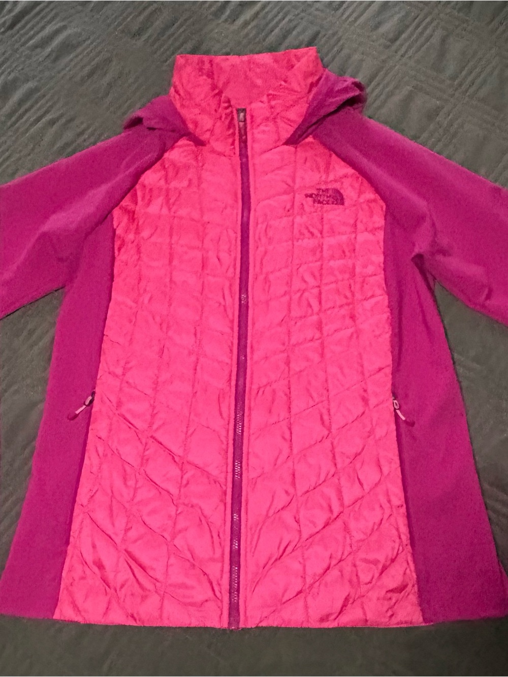 The North Face thermoball Hybrid hoodie Jacket size medium